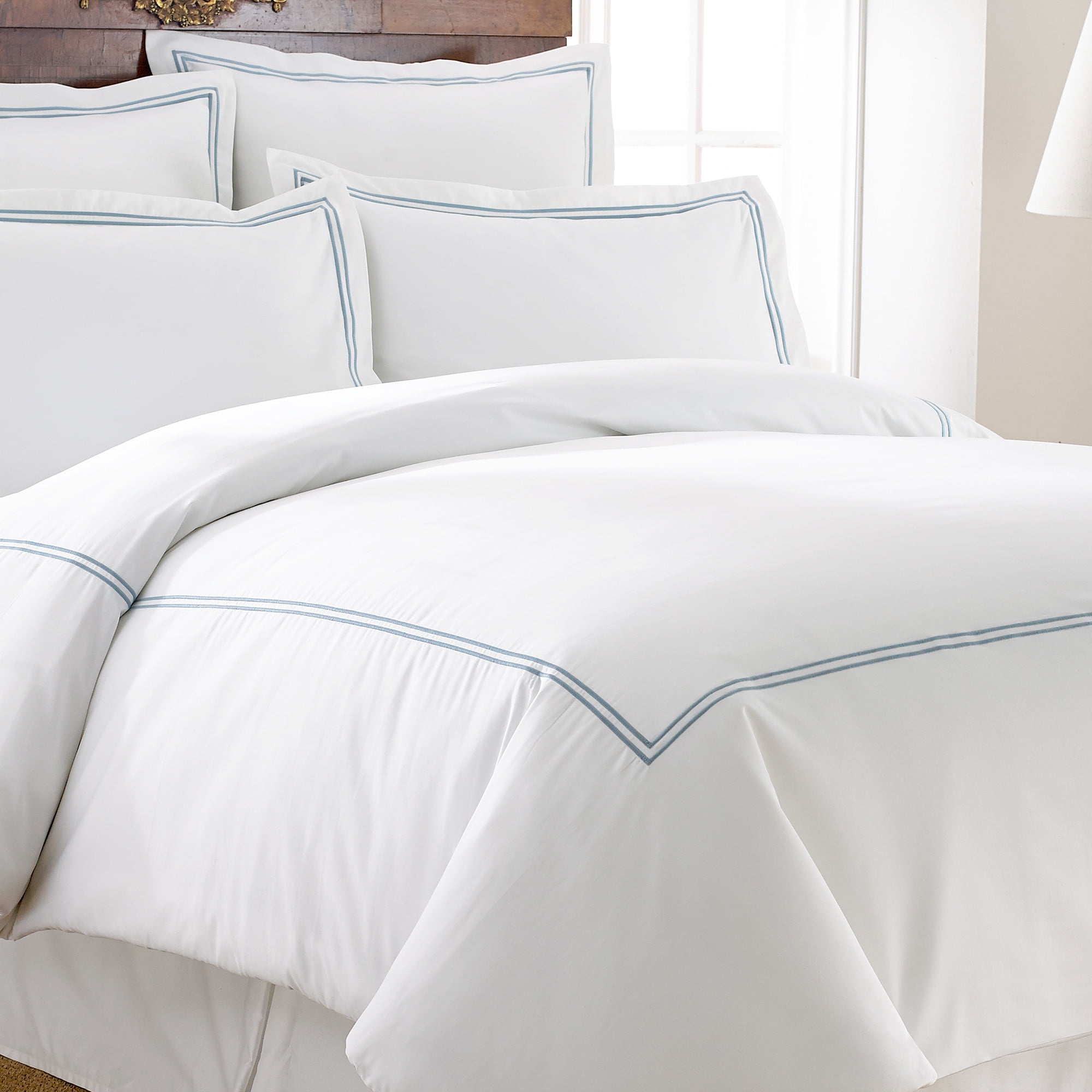 Queen Pacific Coast Textiles 3 Piece 600 Thread Count Duvet Set