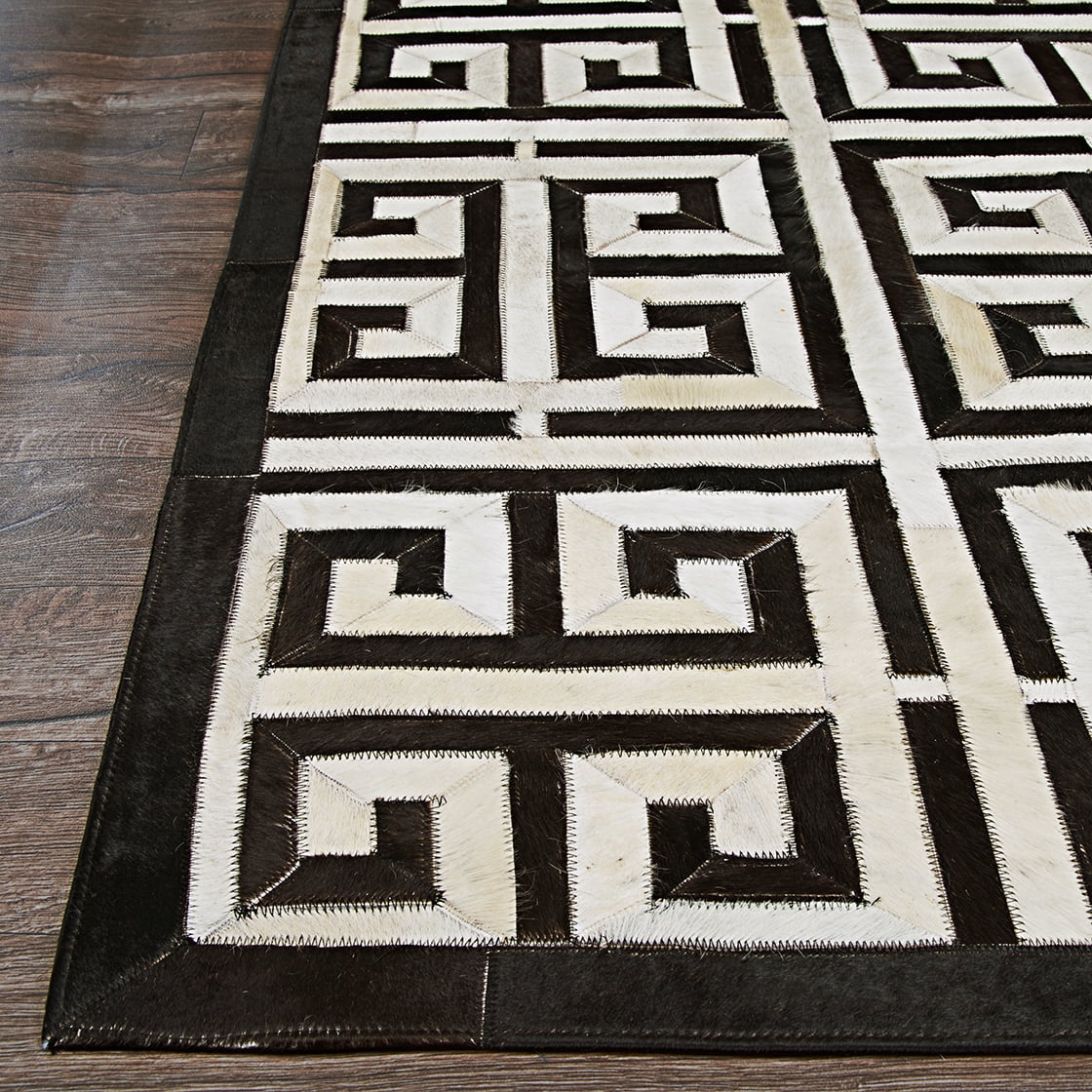Couristan Chalet Meander 5'4" X 8' Black-Ivory Handmade Cowhide Rug