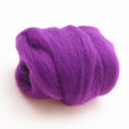 thumbnail image 4 of Material Artesanal Soledad Lana Roving 10g Morado, 4 of 8