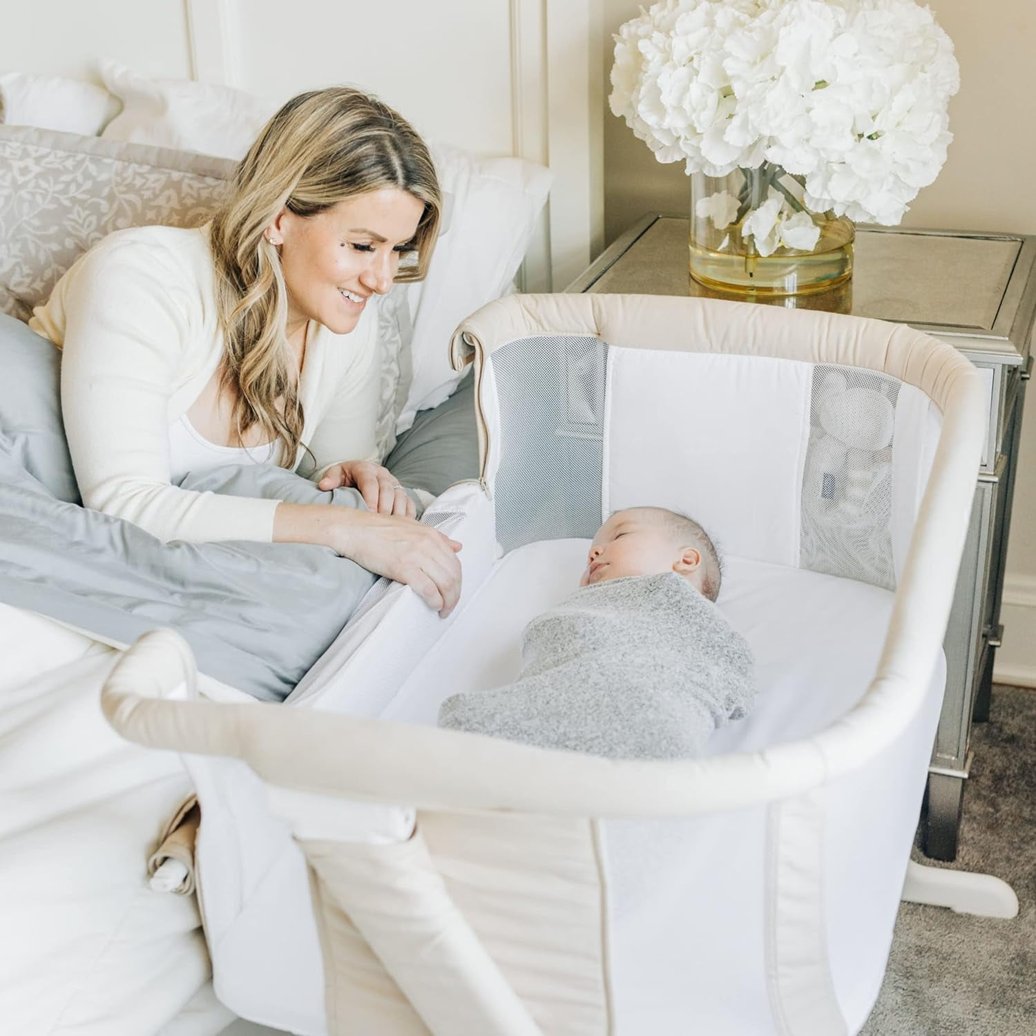 Baby Delight Beside Me Dreamer Organic Bedside Sleeper and Bassinet for Infants, Organic Oat Color
