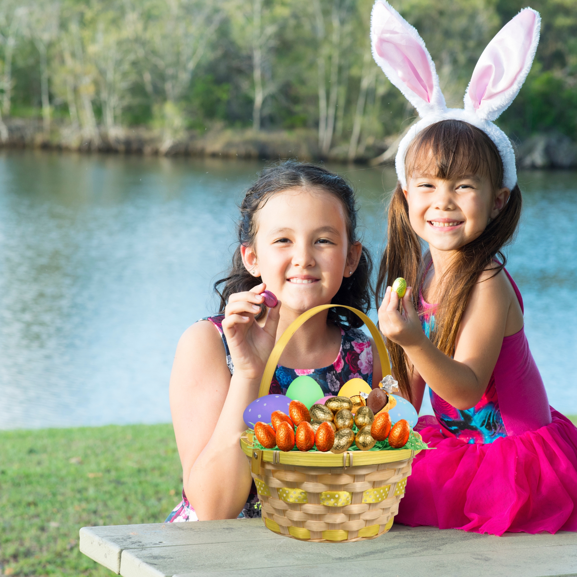 A1 UNLIMITED Bamboo Easter Baskets with Colorful Accents and Hinged Handles, Assorted Pastel Festive Colors Perfect for Picnic Egg Hunting Party Decorations Storage Gifts Stuff Reusable Indoor Outdoor