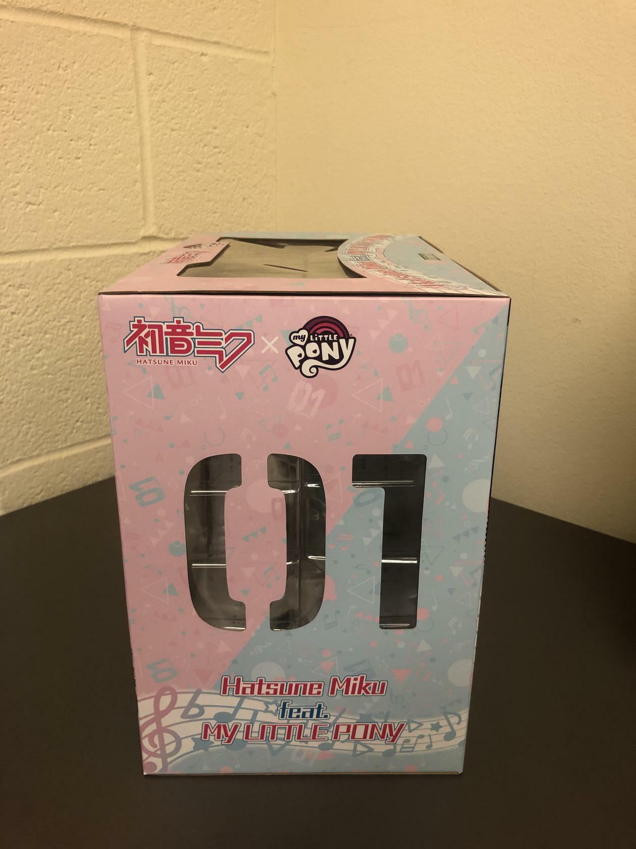Kotobukiya Hatsune Miku. My Little Pony Bishoujo teen Action Figure, Multicolor, 1.68 lb