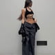 thumbnail image 3 of Camiseta sin espalda para mujer, camiseta negra con cuello halter y entrecruzamiento, camiseta con cuello halter de primera calidad, 3 of 9