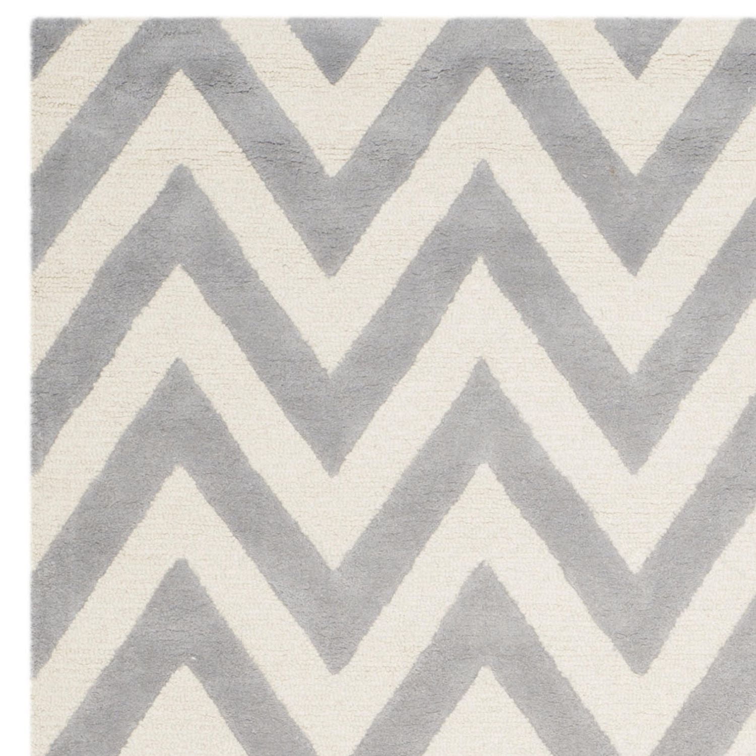 Safavieh Cambridge Kaitlyn Zig Zag Stripes Area Rug