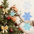 thumbnail image 1 of Adornos translúcidos azules de copo de nieve para árbol de Navidad - Conjunto de colgantes acrílicos coloridos para decoración navideña, fiesta y boda, 1 of 6
