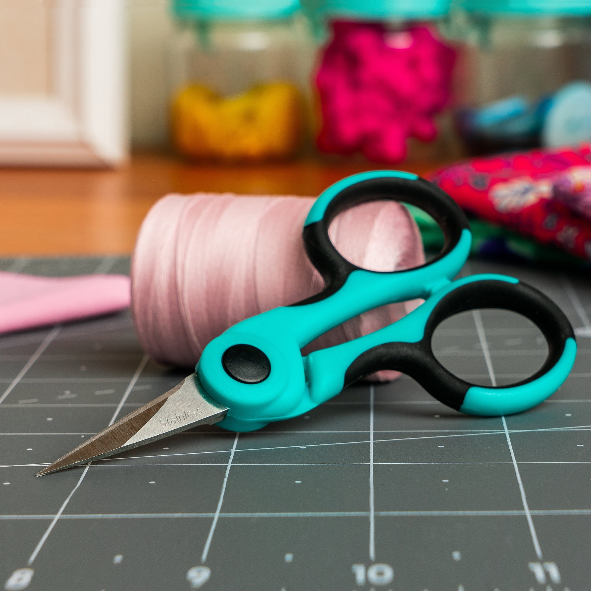 Singer Pro Series Nano Tip Detail Sewing Scissors S-00557 – Good's Store  Online