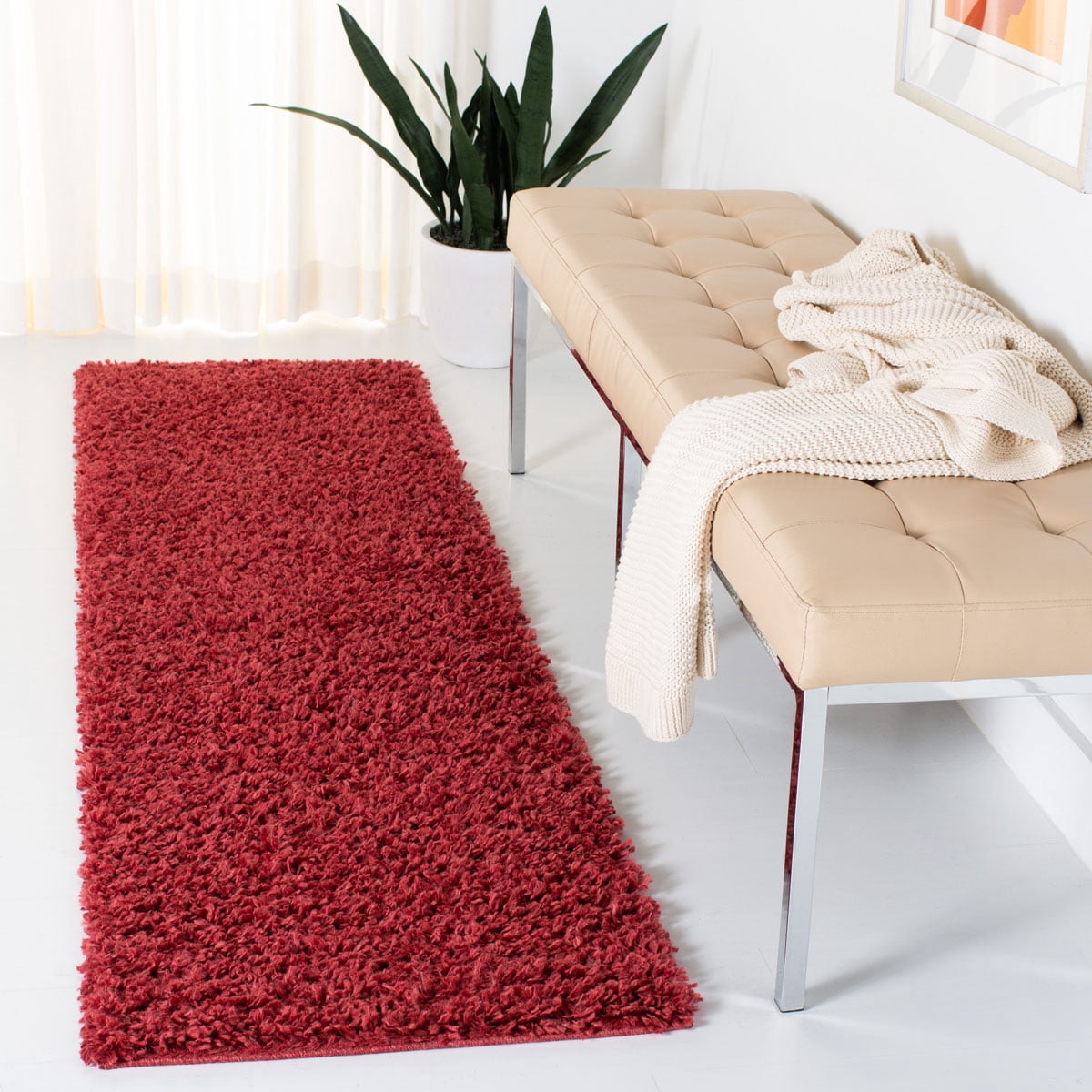 SAFAVIEH August Sophia Solid Plush Shag Area Rug, Red, 2' x 7'