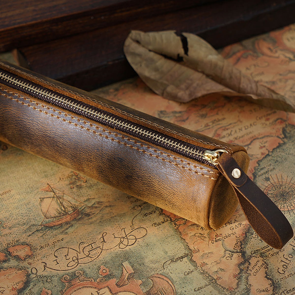 Leather pencil case, handcrafted leather pencil case with zipper, large capacity stationery storage casebrown