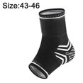 thumbnail image 2 of Unos calcetines tobilleros deportivos de baloncesto con tiras tejidas, 2 of 5