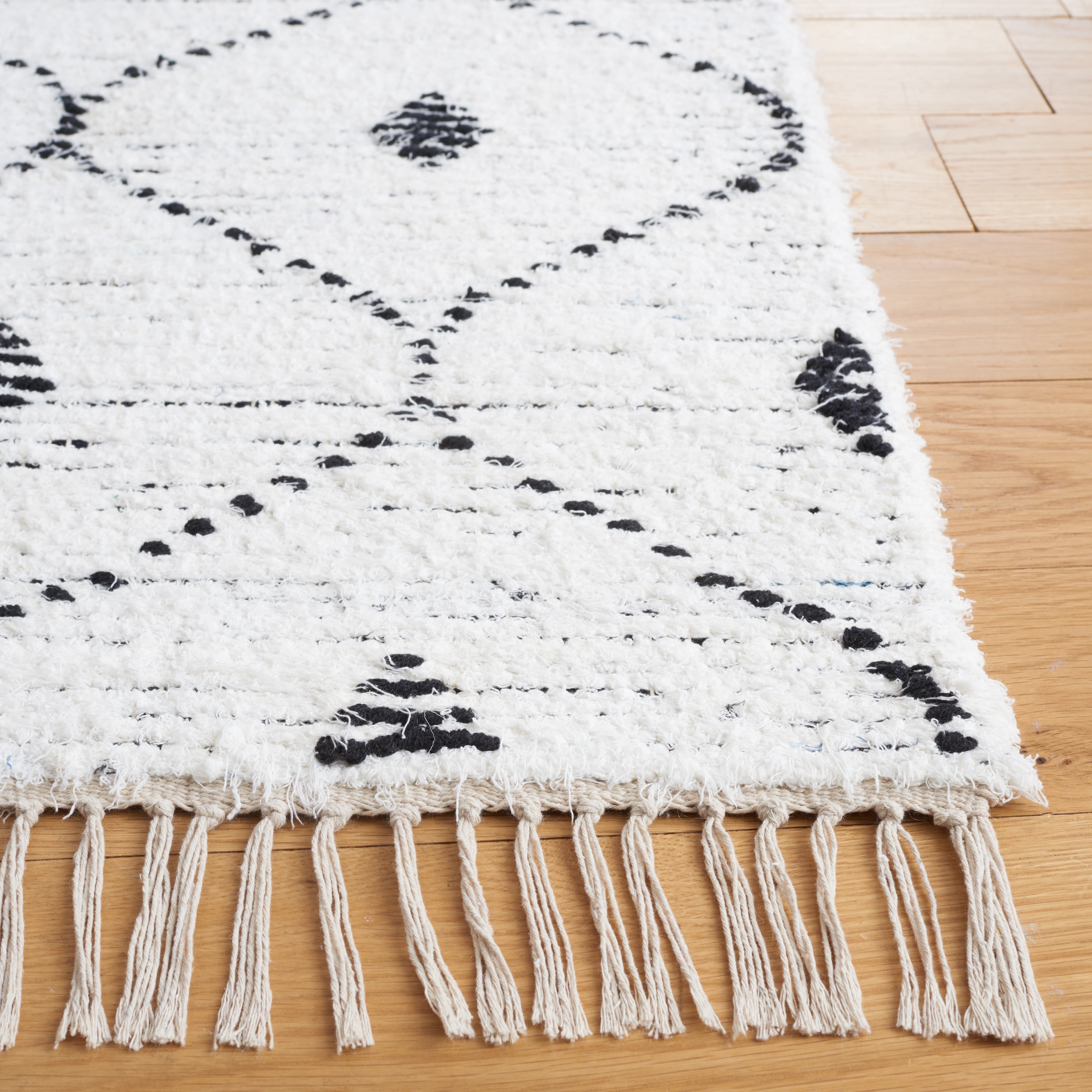 SAFAVIEH Casablanca Dreda Geometric Cotton Area Rug, Ivory/Black, 8' x 10'