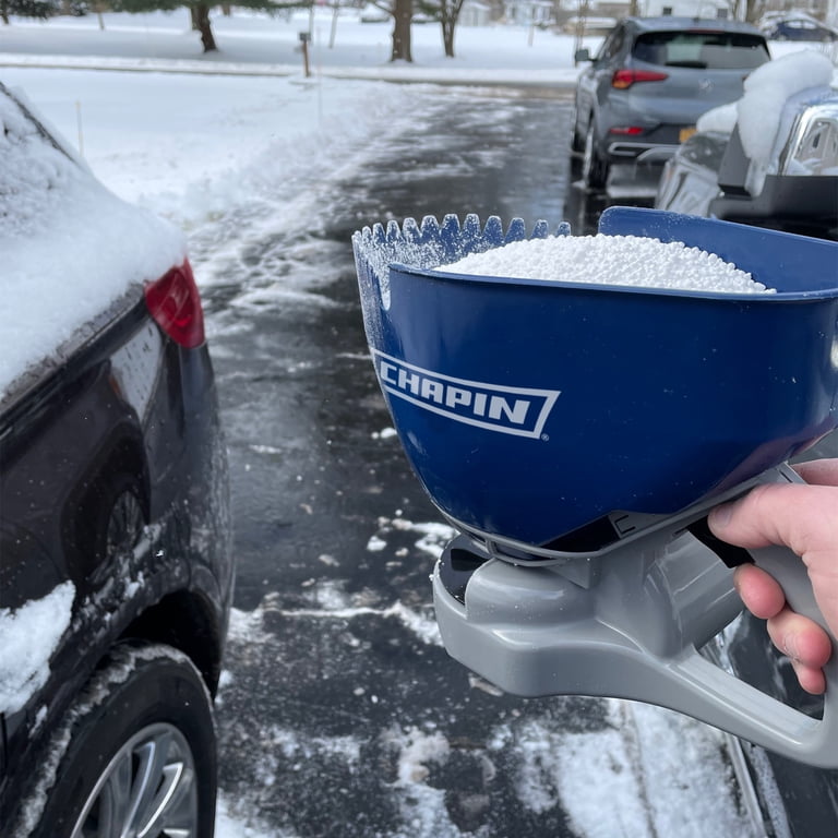 Chapin Hand Crank Ice Melt Spreader, 3-Liter photo 4