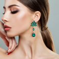 thumbnail image 2 of Pendientes De Cristal De Color Grande Colgante Diamantes De Imitación Para Las Mujeres Joyería De Oreja Con Lujoso Brillante Decoración Del Cuerpo, 2 of 4