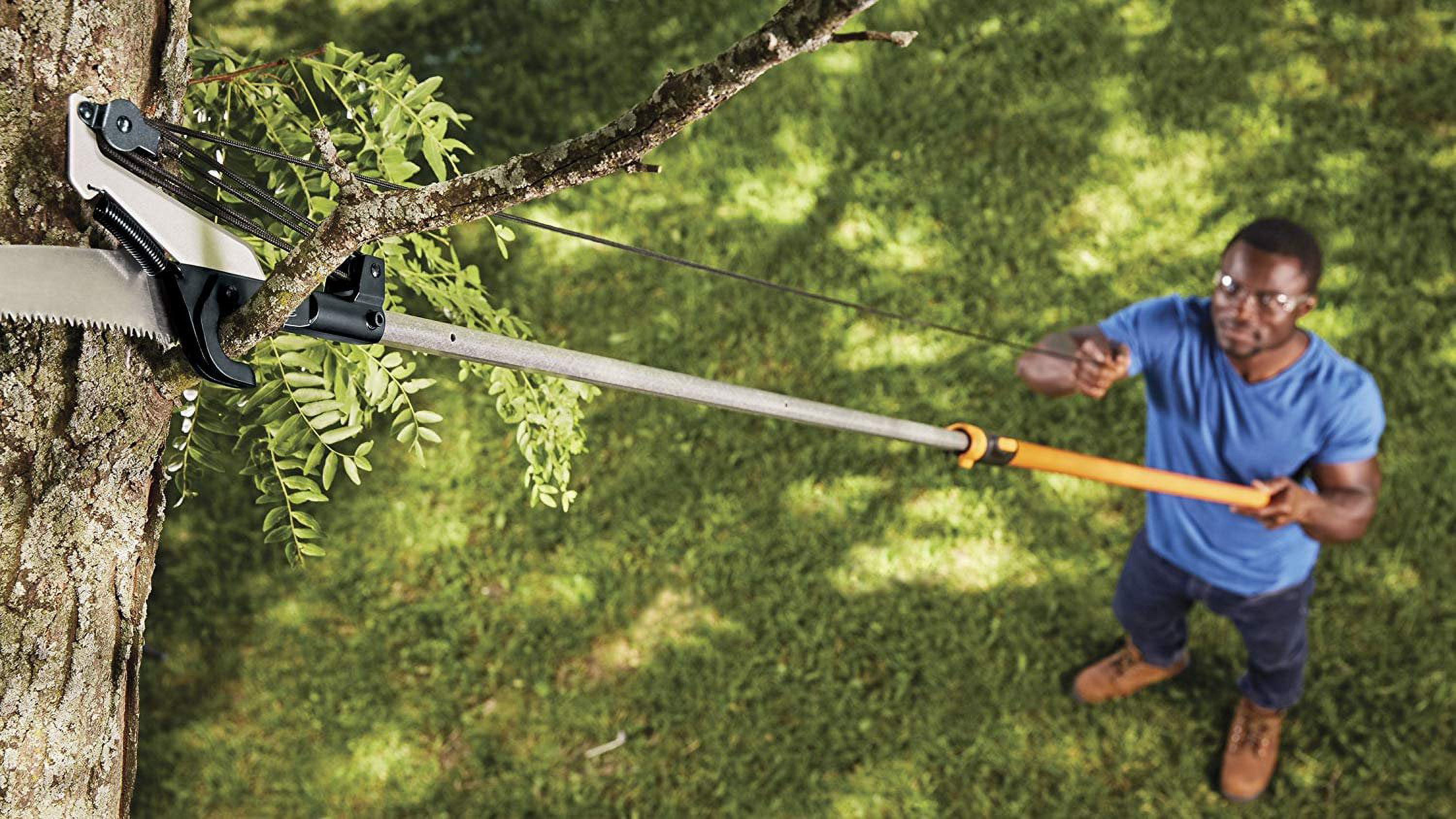 Fiskars Extendable Tree Pruner and Pole Saw and Pruner with 7' to 12' Capacity
