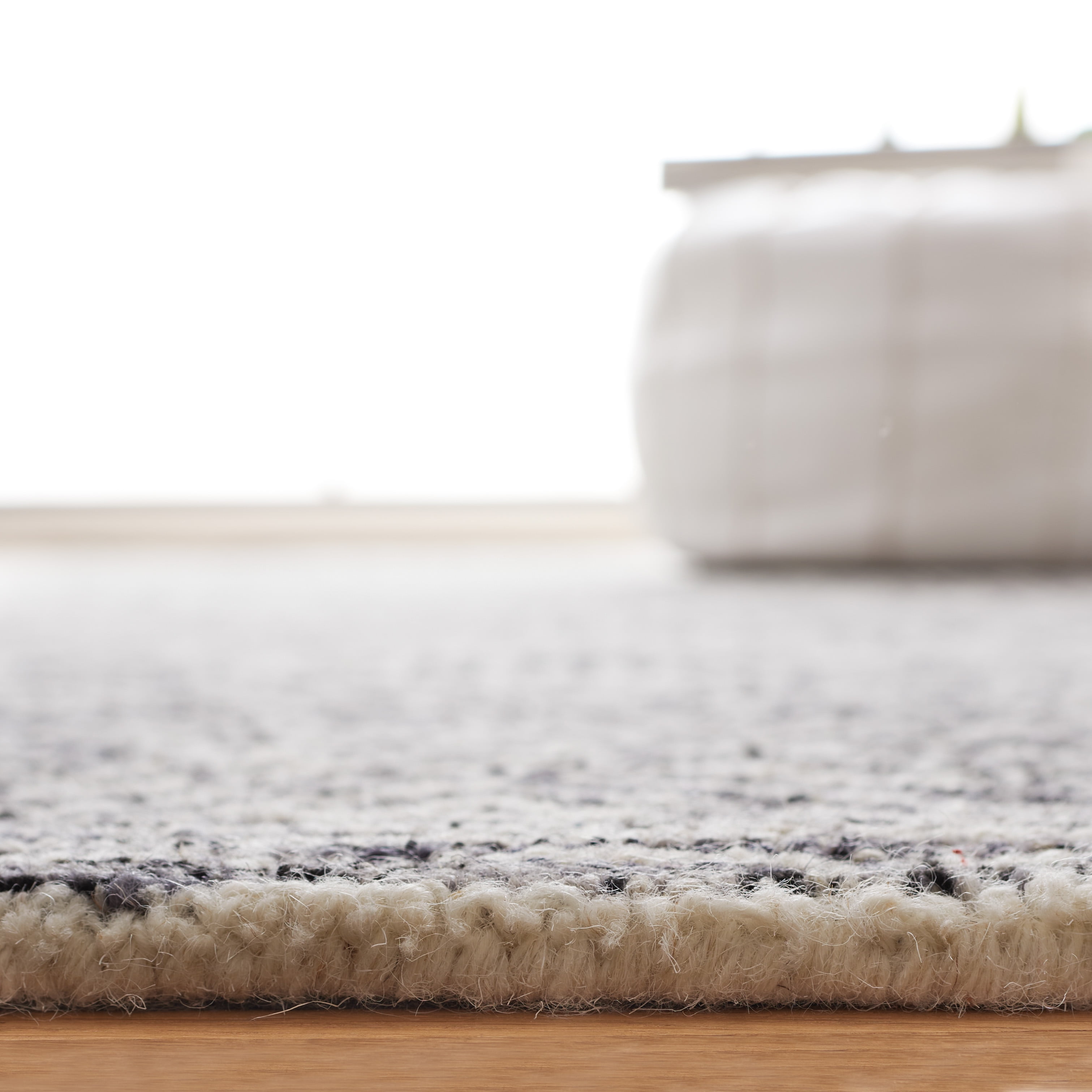 SAFAVIEH Ebony Addie Floral Runner Rug, Charcoal/Ivory, 2'3" x 9'