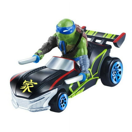 Movie II Leo in 3-Wheeler