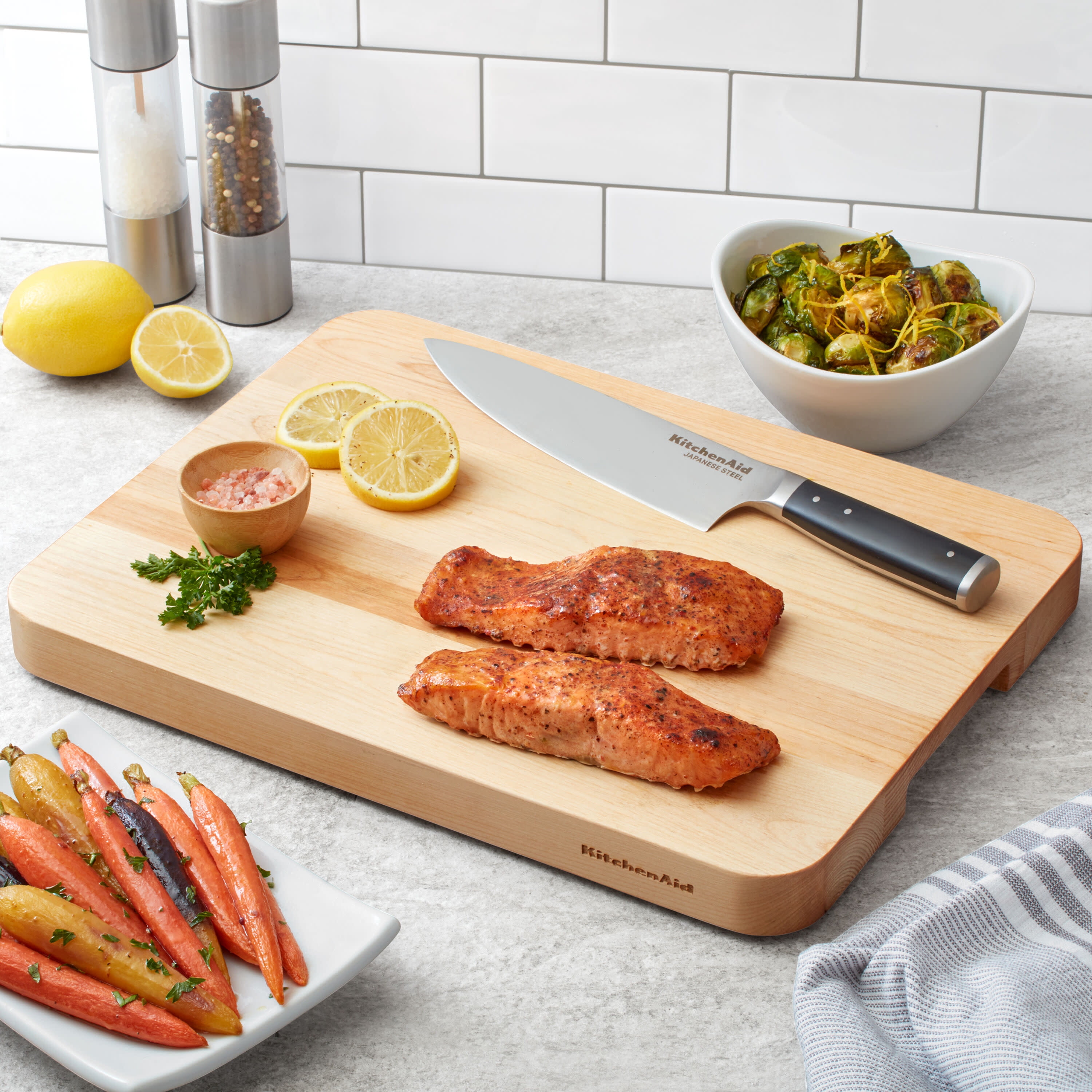 KitchenAid Classic Rubberwood Cutting Board with Perimeter Trench,  Extra-Large Reversible Chopping Board, 12-inch x 18-inch, Natural :  Everything Else 
