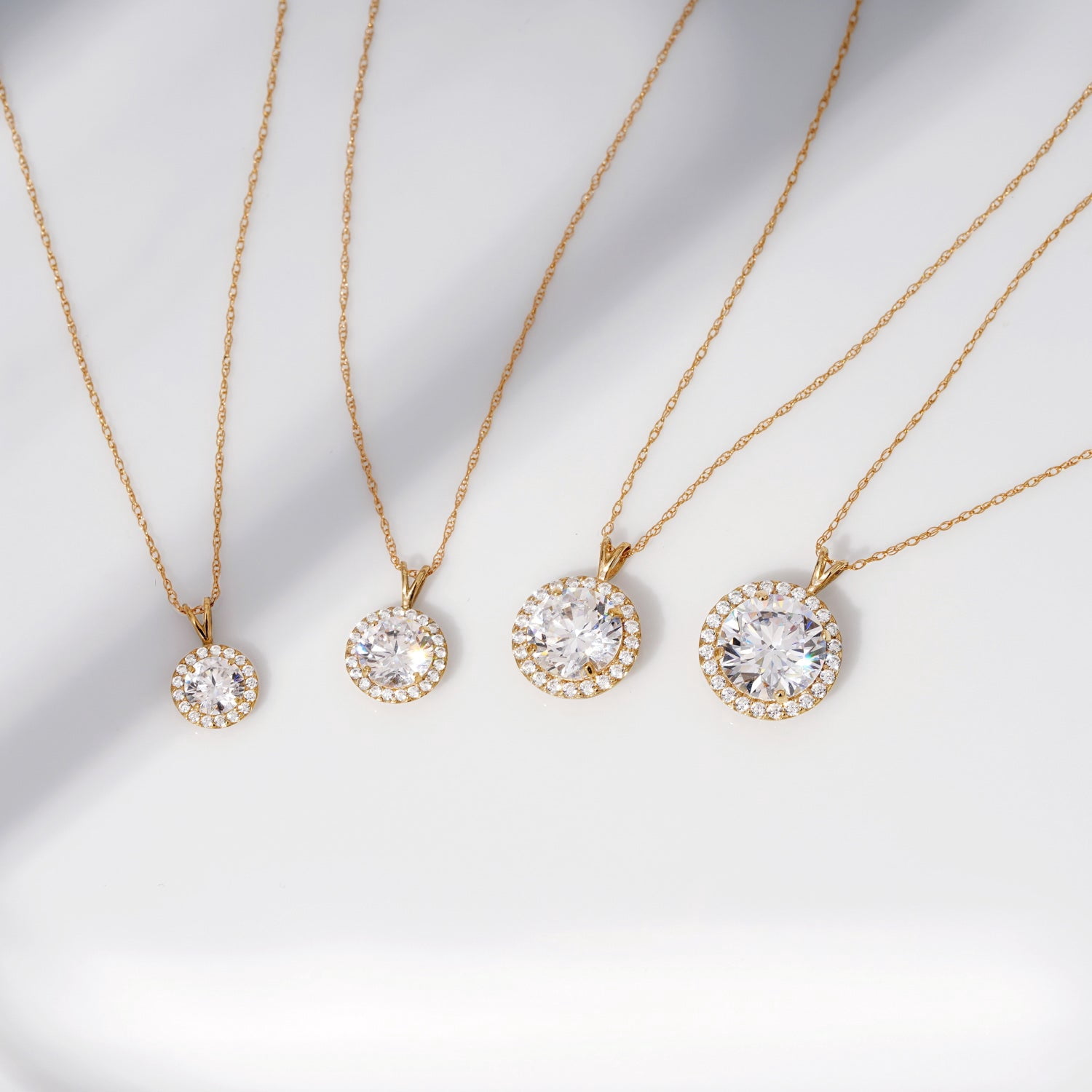 DIAMONBLISS 10K Real Solid Gold Halo Necklace for Women | 10K Yellow Gold Round Halo Pendant Necklace | 3 Carat Cubic Zirconia CZ Diamond Simulant