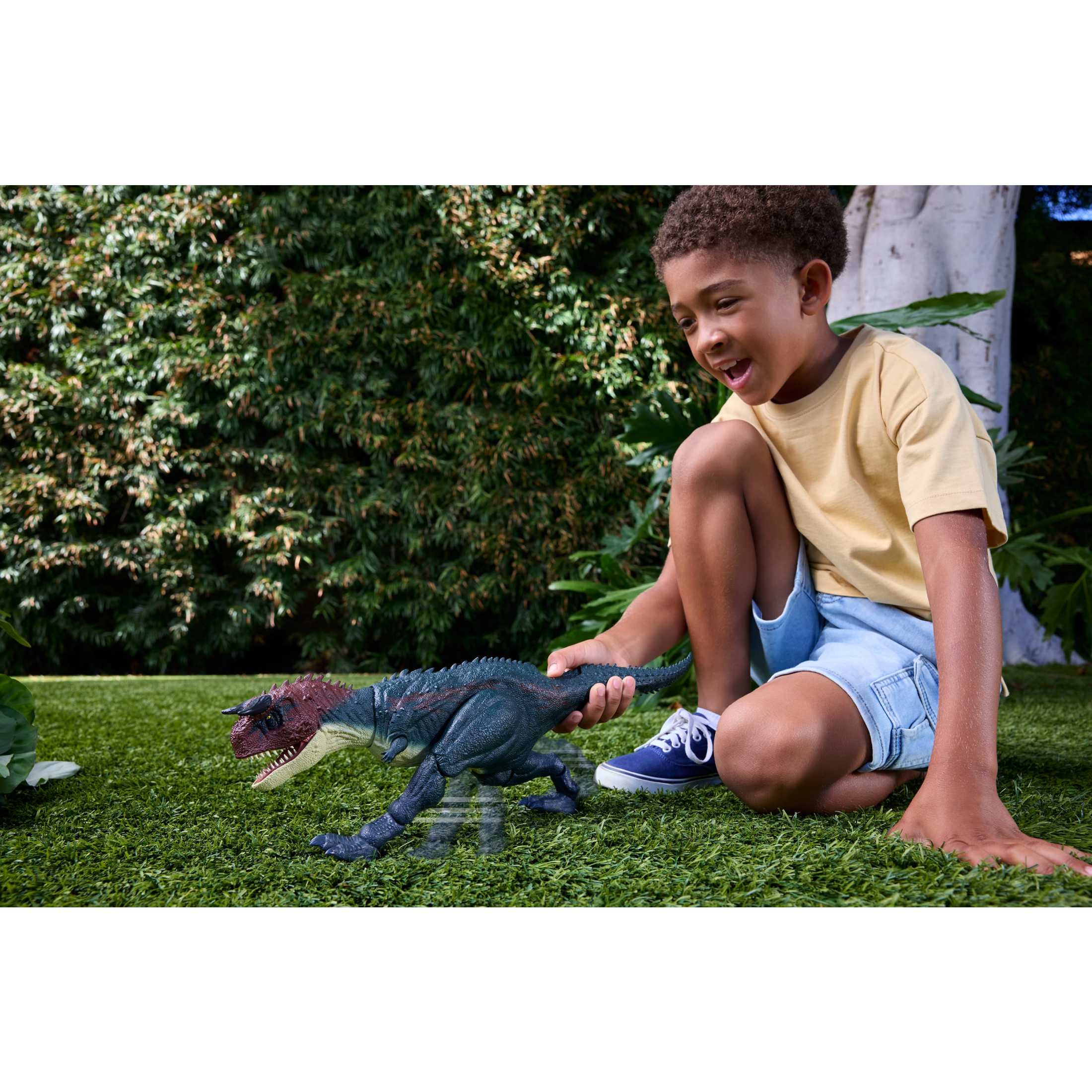 Jurassic World Charge N Chomp Carnotaurus Action Figure photo 2