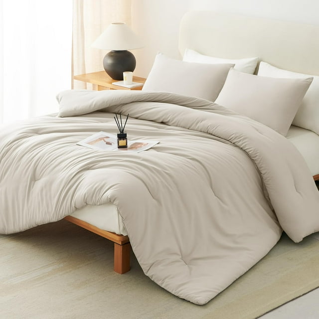 Juego de edredón CozyLux Beige Queen Size, 3 piezas, microfibra