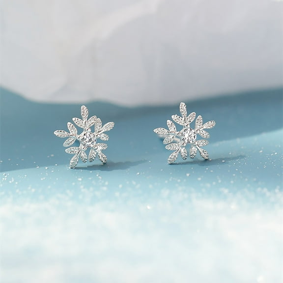 Noothes Stainless Steel Dangle Earrings for Women Frozen Snowflake Zircon Lightweight Durable Easy Care Christmas Wedding Birthday Gift 3x3x1cm 6g
