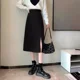thumbnail image 2 of Falda ajustada a la cadera negra con abertura lateral elegante y adelgazante de longitud media y cintura alta para mujer primavera verano 2024, 2 of 4