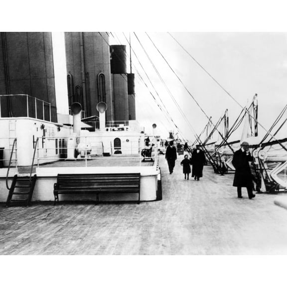 Rms Titanic History (36 x 24)