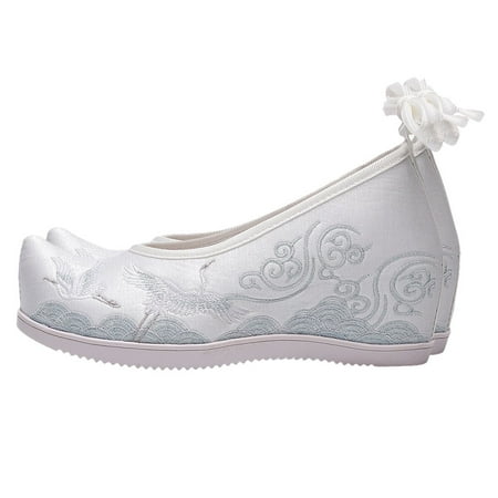 

Shoes Embroidered Chinese Footwear Traditional Cloth Dancing Ancient Beijing Old Woman Hanfu Loafers Classical Vintage