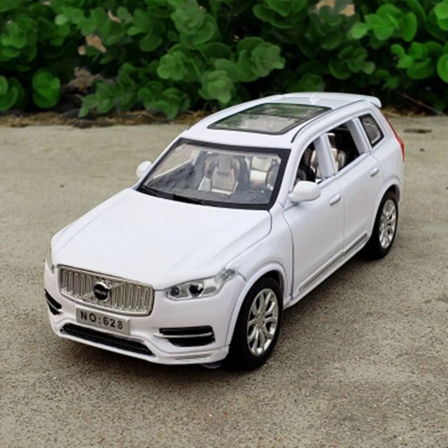 1:32 VOLVOs XC90 SUV Alloy Car Model Diecast & Toy Metal Vehicles Car Model Collection Sound and Light High Simulation Kids Gift
