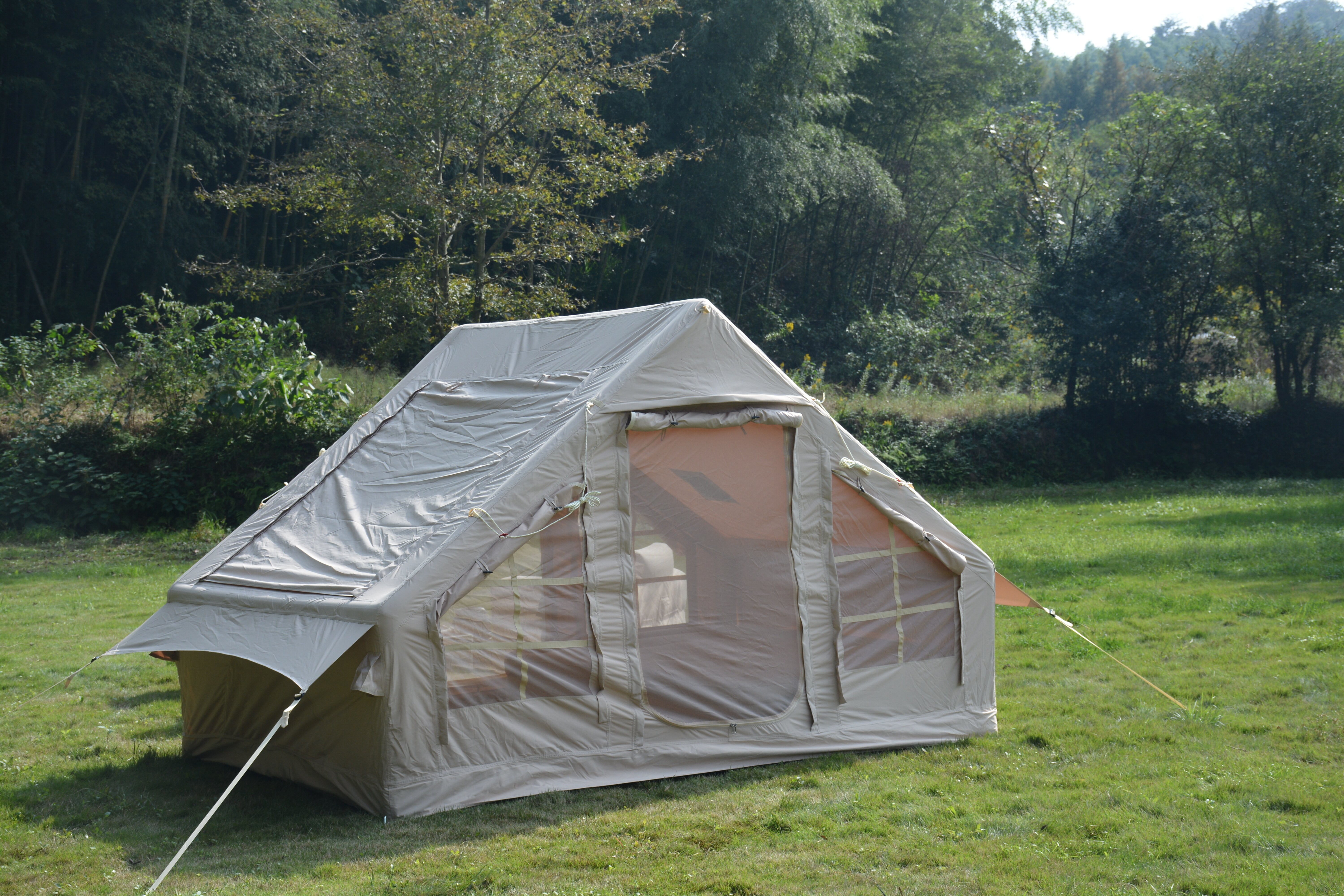 Inflatable Camping Tent Easy Setup 4 Season Glamping Tent with High Performance Inflatable Structure 4-6 Persons Waterproof Windproof Outdoor Self-Supporting Blow up Tent Air Tent Portable House
