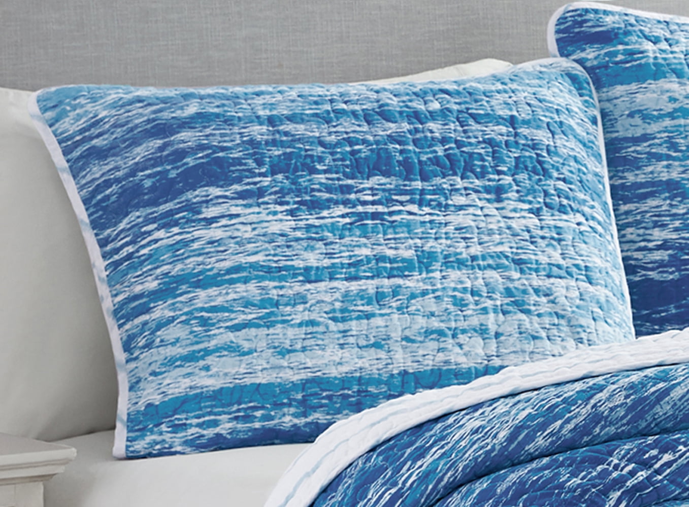 DESIGN STUDIO Ocean Stripe Blue Contemporary 3-Piece Cotton Quilt Bedding Set - King