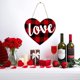 thumbnail image 2 of Decoración De La Puerta En Forma De Corazón Que No Se Desvanece Placa De Pared A Cuadros Roja Y Negra Decoraciones Del Día De San Valentín Decoración De La Puerta Delantera De Madera Para La Tienda De Muyoka Hogar, 2 of 6
