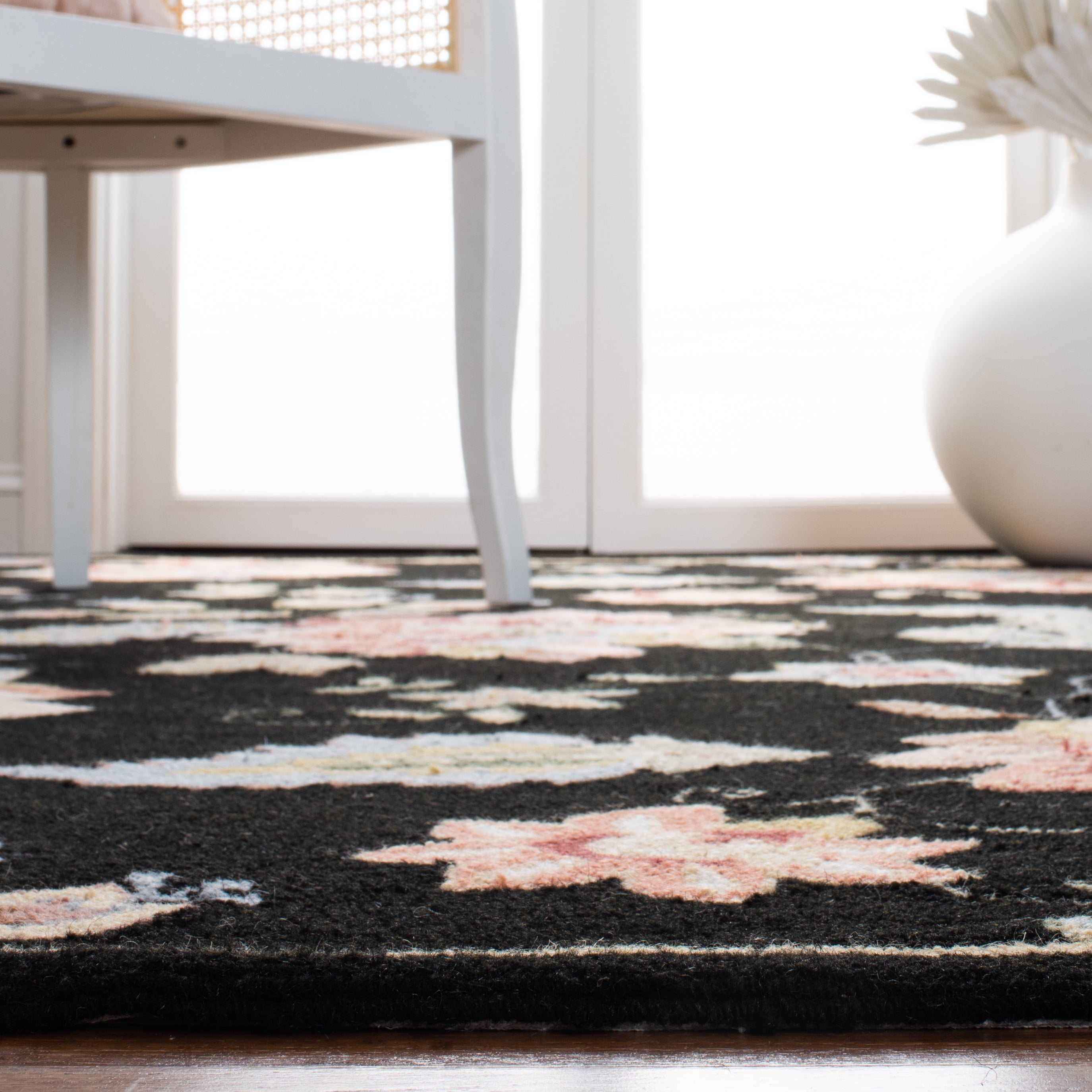 Safavieh Chelsea Emmet Bordered Wool Area Rug, Black, 6' x 9'