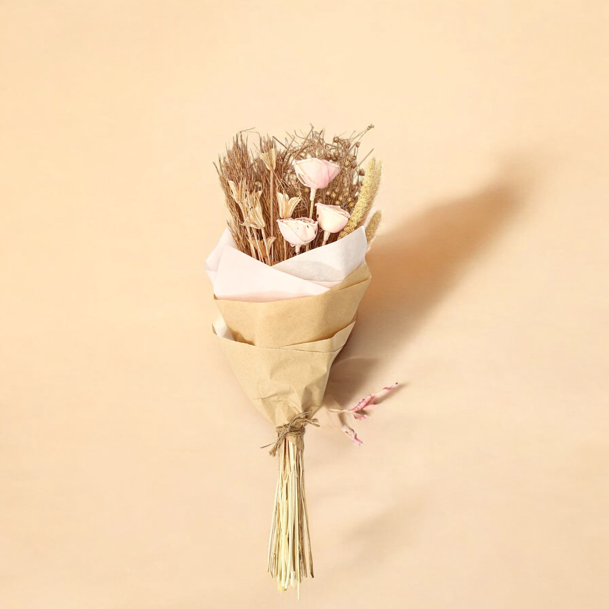Handmade Dried Flower Bouquet with Pink Shola Flowers – Rustic Kraft Paper Wrap for Sustainable Home Decor & Thoughtful Gifting
