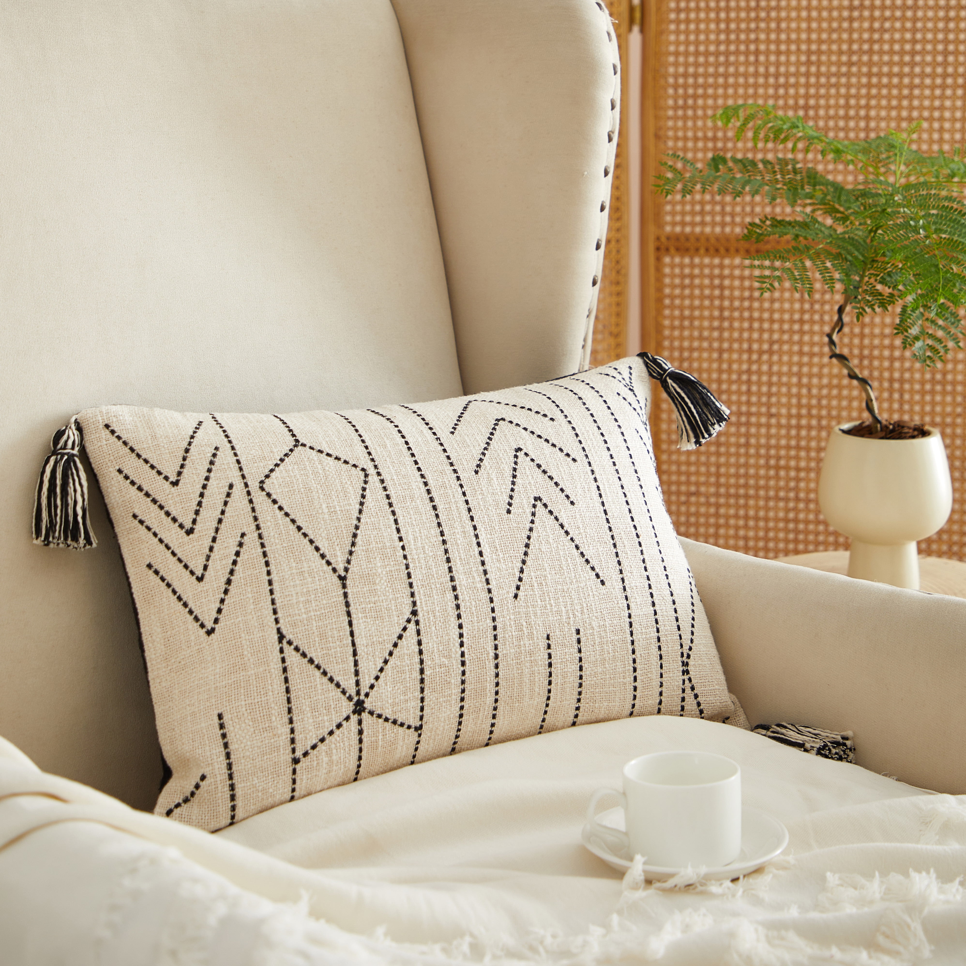 (2 pack) Mainstays Ivory Desert Oblong Decorative Throw Pillow For Adults, 14x20