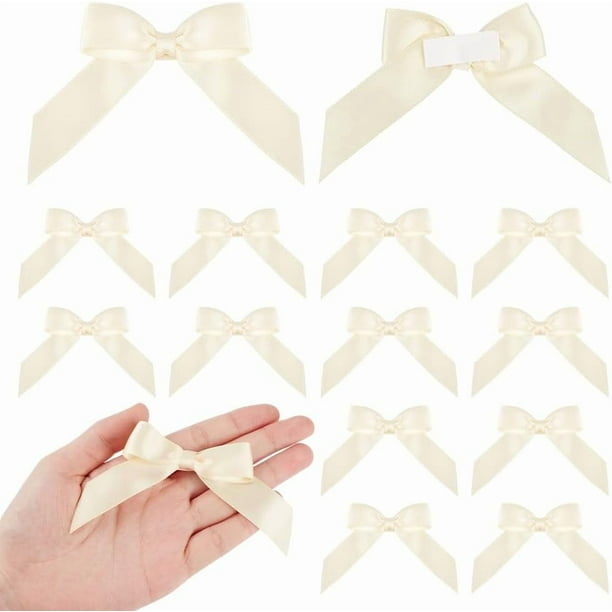 50 lazos de cinta de raso beige de 5,6 cm (2,2 pulgadas), autoadhesivos, para decoración. Lazos prefabricados con cinta adhesiva de doble cara.