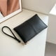 thumbnail image 5 of Bolso de mano de piel sintética con cremallera para mujer cartera Ehuebsd de mano de lujo de Color liso con cremallera para fiesta y Noche, 5 of 8