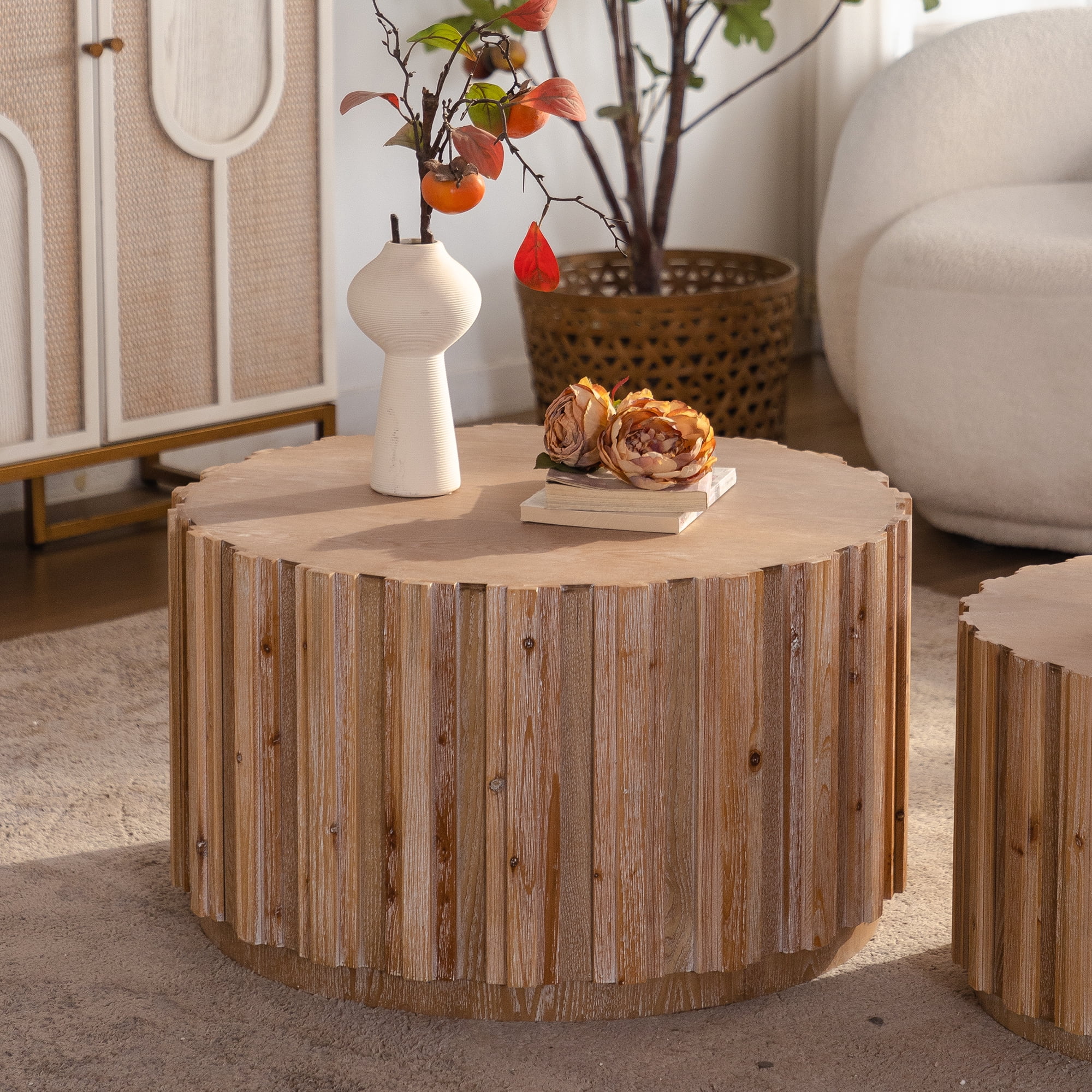 Leumius Round Nesting Coffee Table Set of 2, Wood Accent Tables with Vertical Slatted Body, Rustic Farmhouse Side Tables for Living Room Natural