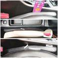 thumbnail image 4 of ZHAOCHENG Tapón para ranuras de cuero para asientos de coche, universal, para SUV y camiones, para rellenar el espacio entre el asiento y la consola, color negro, paquete de 2, 4 of 5