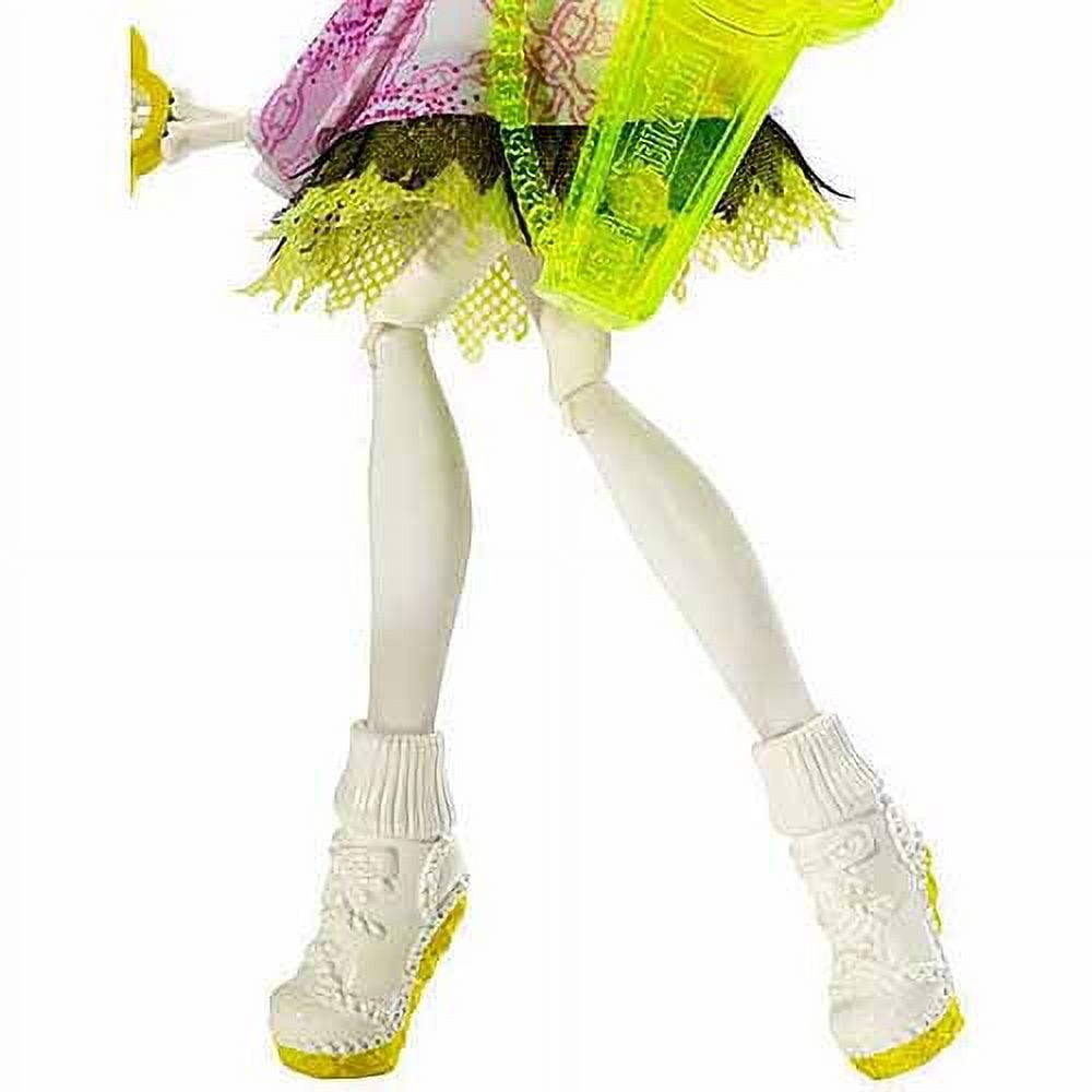 Monster High Ghoul Sports Spectra Vondergeist Doll