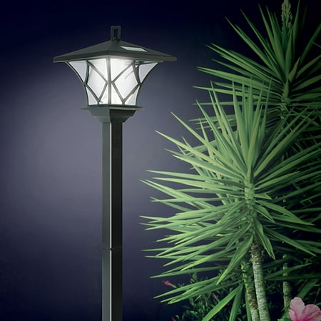 Ideaworks Solar Powered LED Yard Lamp With 5 Foot Pole For Outdoor