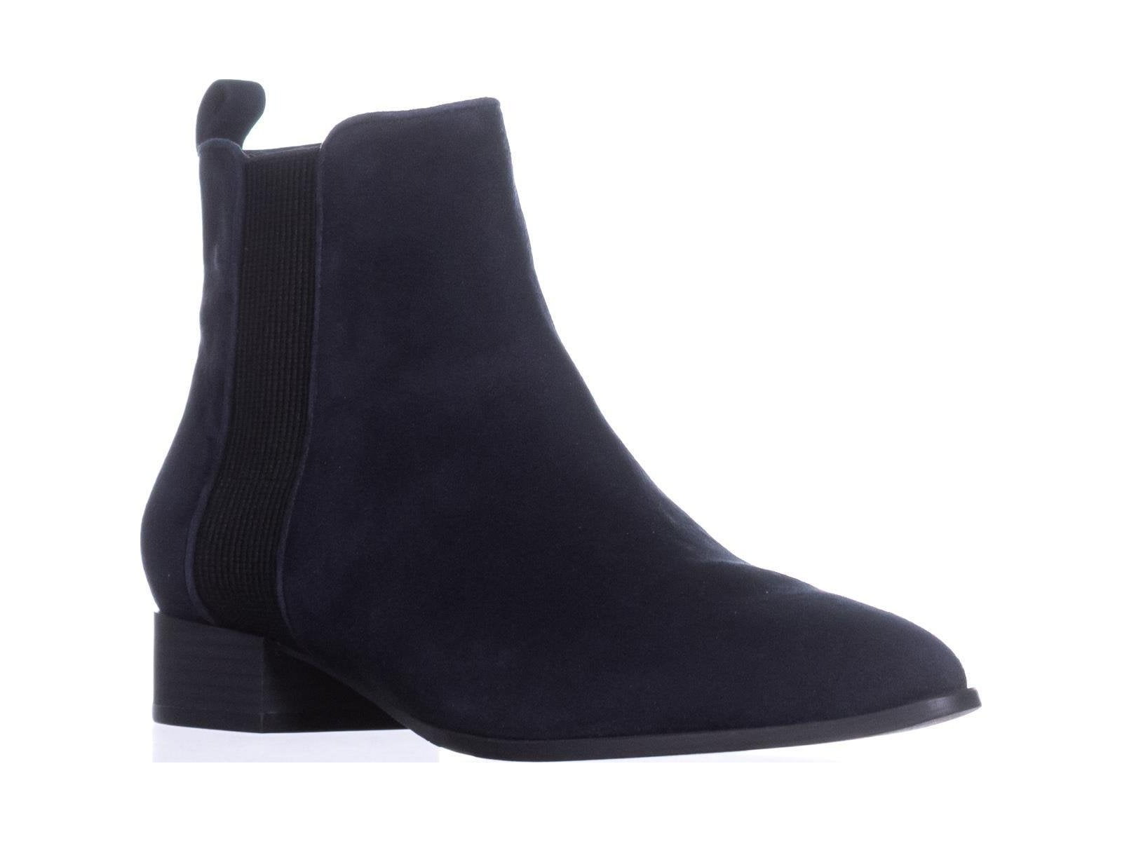 pointed chelsea boot