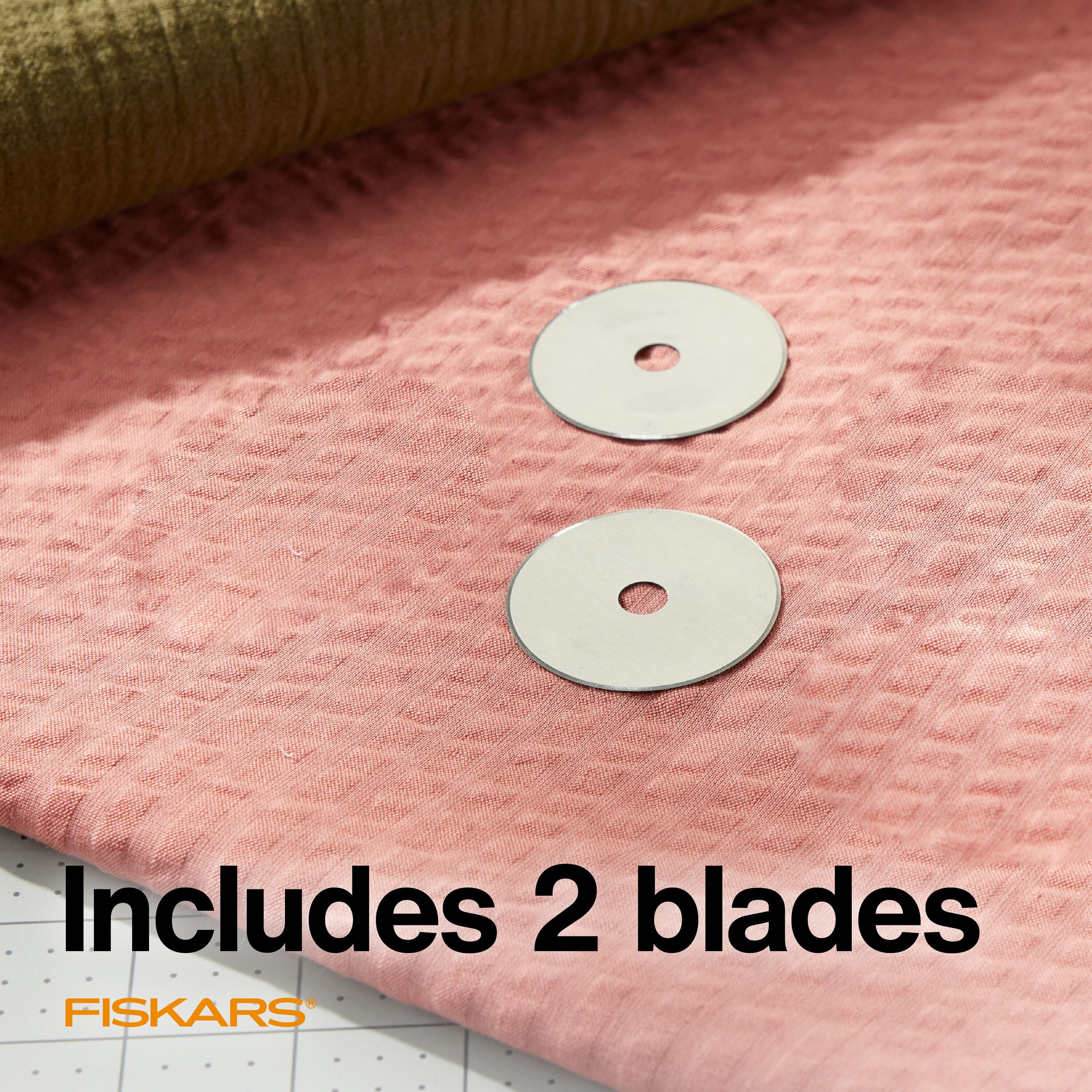 (2 pack) Fiskars 45mm Titanium Rotary Blade 2-Pack, 3.75" Width