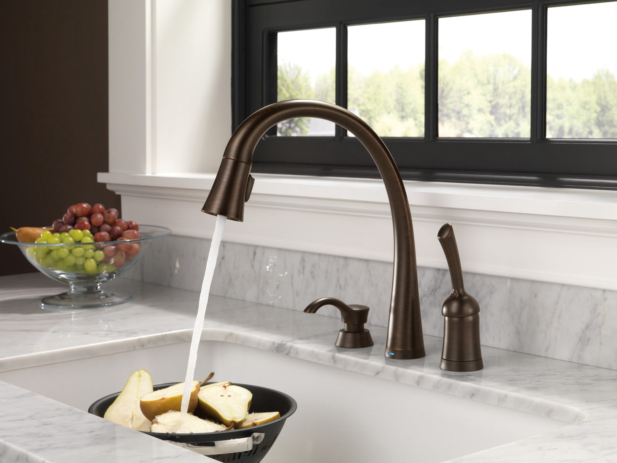 Delta RP50781BL DeLuca, Soap / Lotion Dispenser, Matte Black