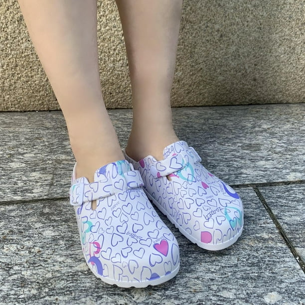 1 par de zapatos de enfermera de enfermeria estampados para mujer zapatillas de impermeables sandalias zuecos para el hogar al aire Amor 36 37