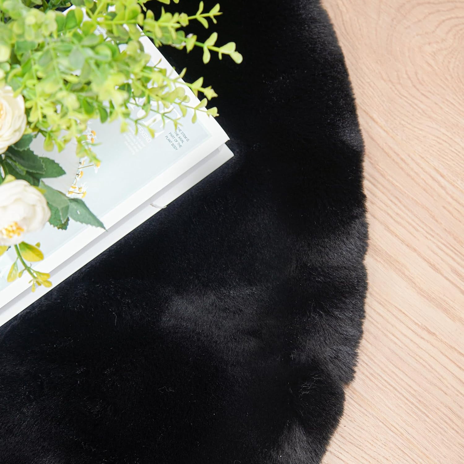 ORINOVA Black Round Fluffy Rugs For Bedroom Faux Rabbit Fuzzy Washable Fur Area Rugs For Living Room Small Circle Nursery Rug 4ft Cute Room D?cor