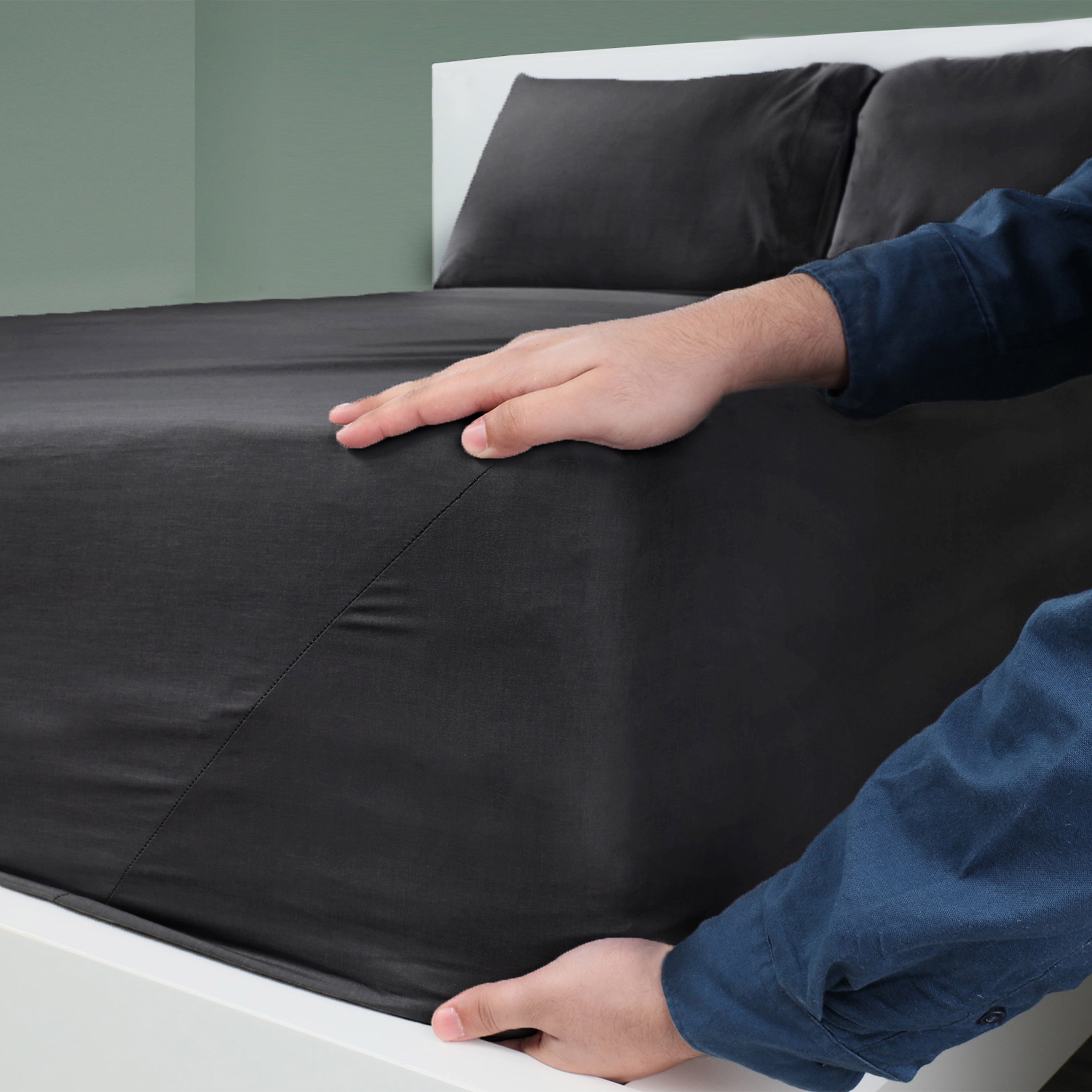 Soft Lightweight Brushed Cotton Blend Bed Sheet Set – 4-Piece Full – Black