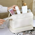 thumbnail image 1 of Neceser grande impermeable de doble capa, organizador de viaje con compartimentos con cremallera para artículos de tocador y maquillaje, ideal como estuche portátil Aestivo | Blanco | AESTIVO, 1 of 7