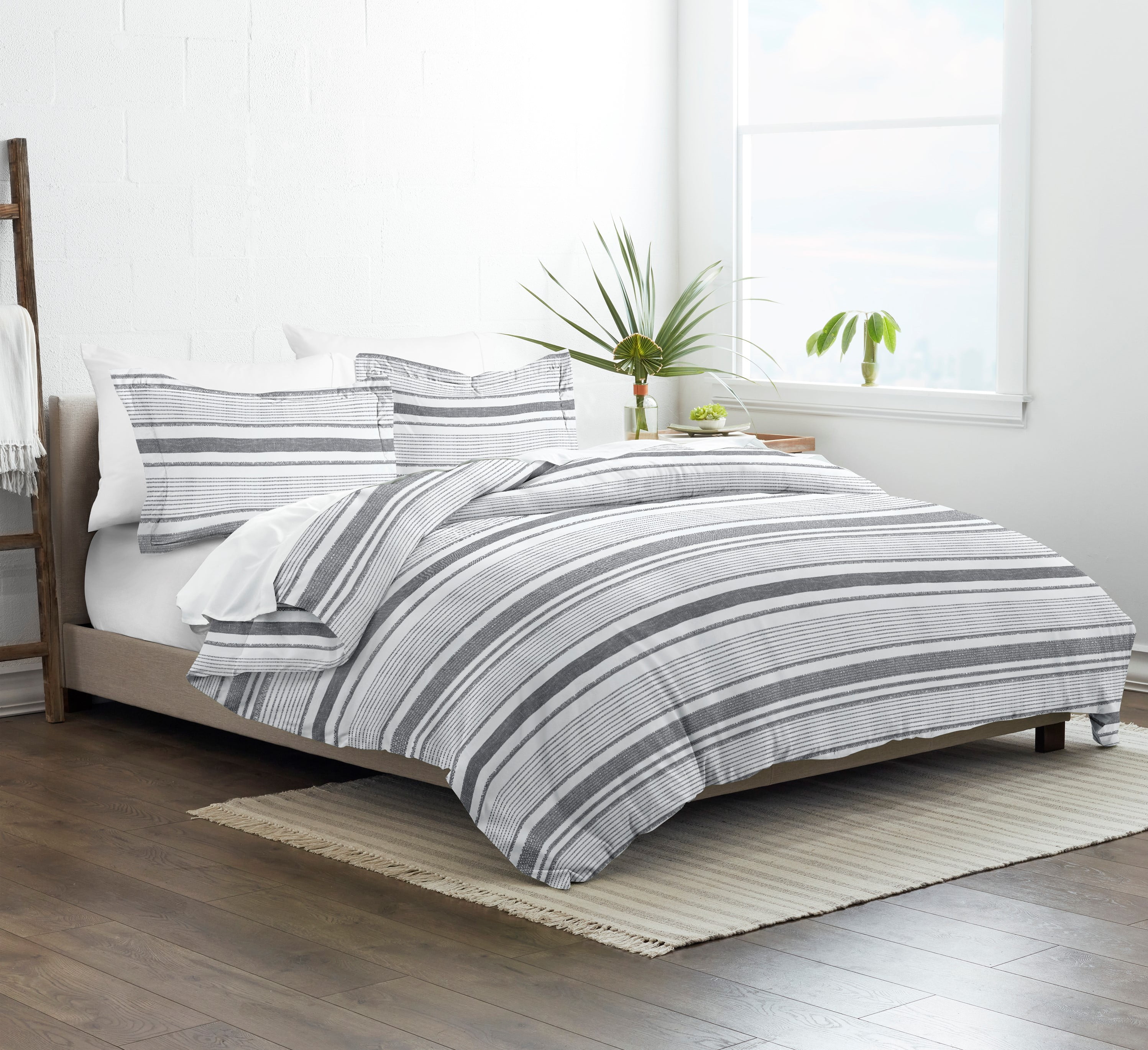 Noble Linens Light Gray Vintage Stripe Pattern 2-Piece Duvet Cover Set, Twin/TwinXL