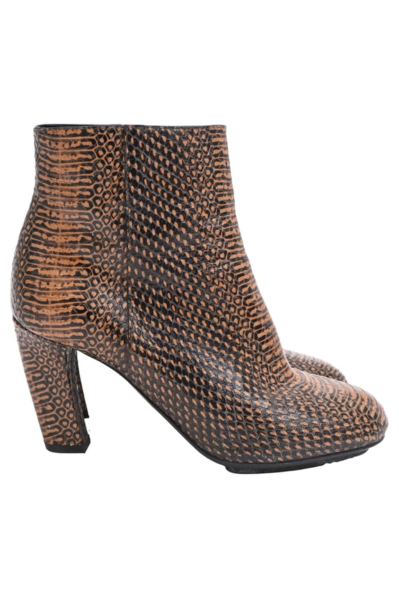 Pre-Owned Dries Van Noten Animal-Print Ankle Boots in Multicolor Leather