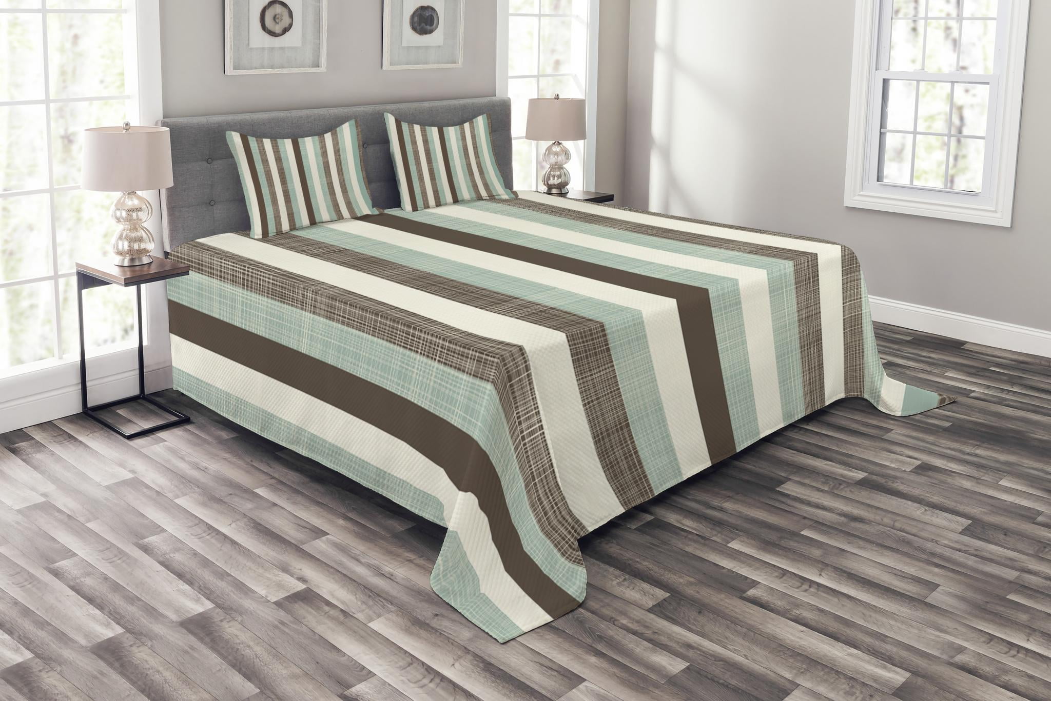Retro Bedspread Set, Classical Vertical Stripes Fabric Texture Image